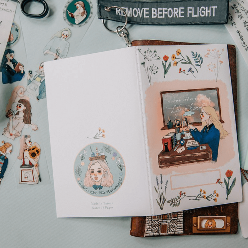 La Dolce Vita 10th Anniversary Notebook: Life is Beautiful